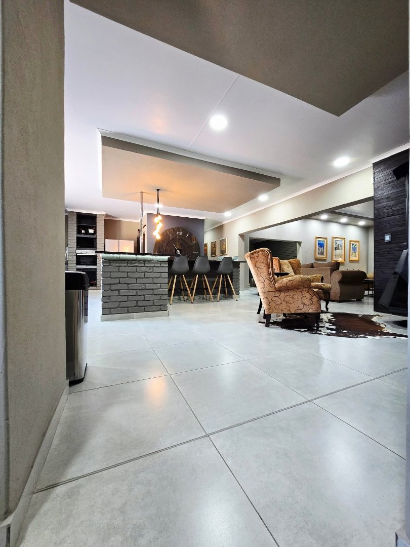 5 Bedroom Property for Sale in Irene Park North West